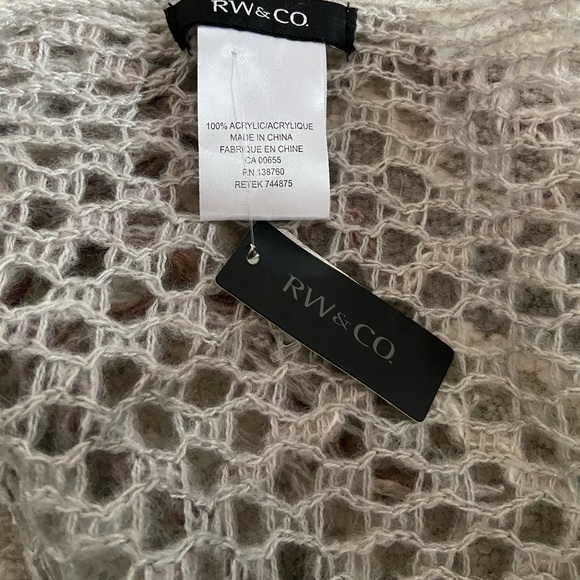 RW&CO lightweight pashmina scarf - Picture 2 of 4